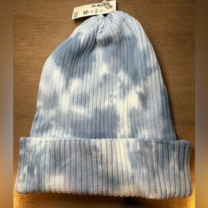 Aeropostale Blue and White Tie-Dye Beanie